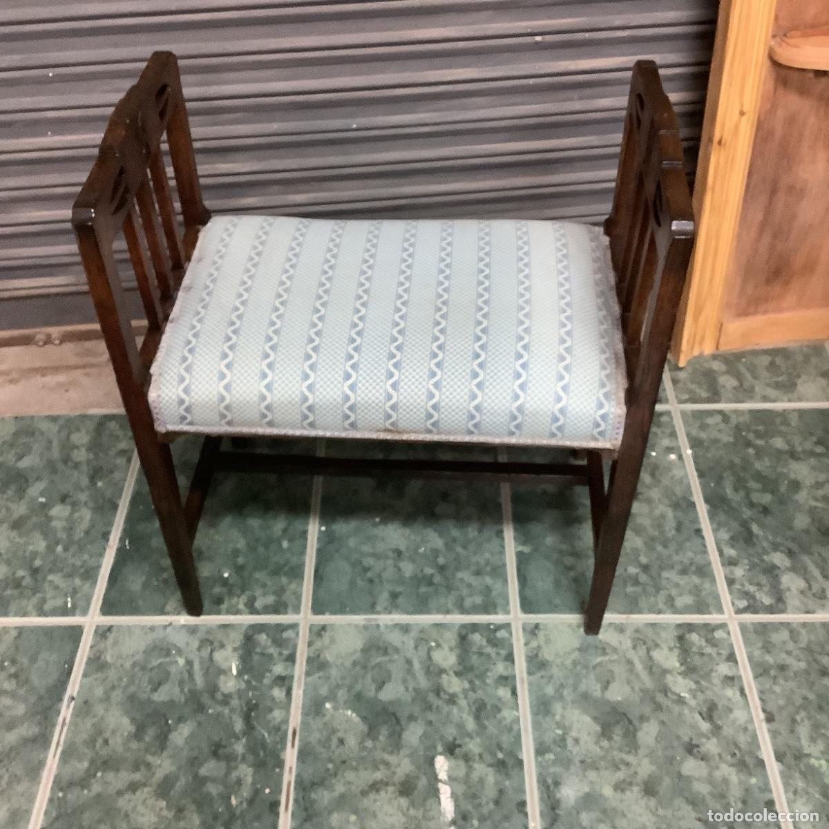 Antig&uuml;edades: Asiento piano.Pie de cama - Foto 1