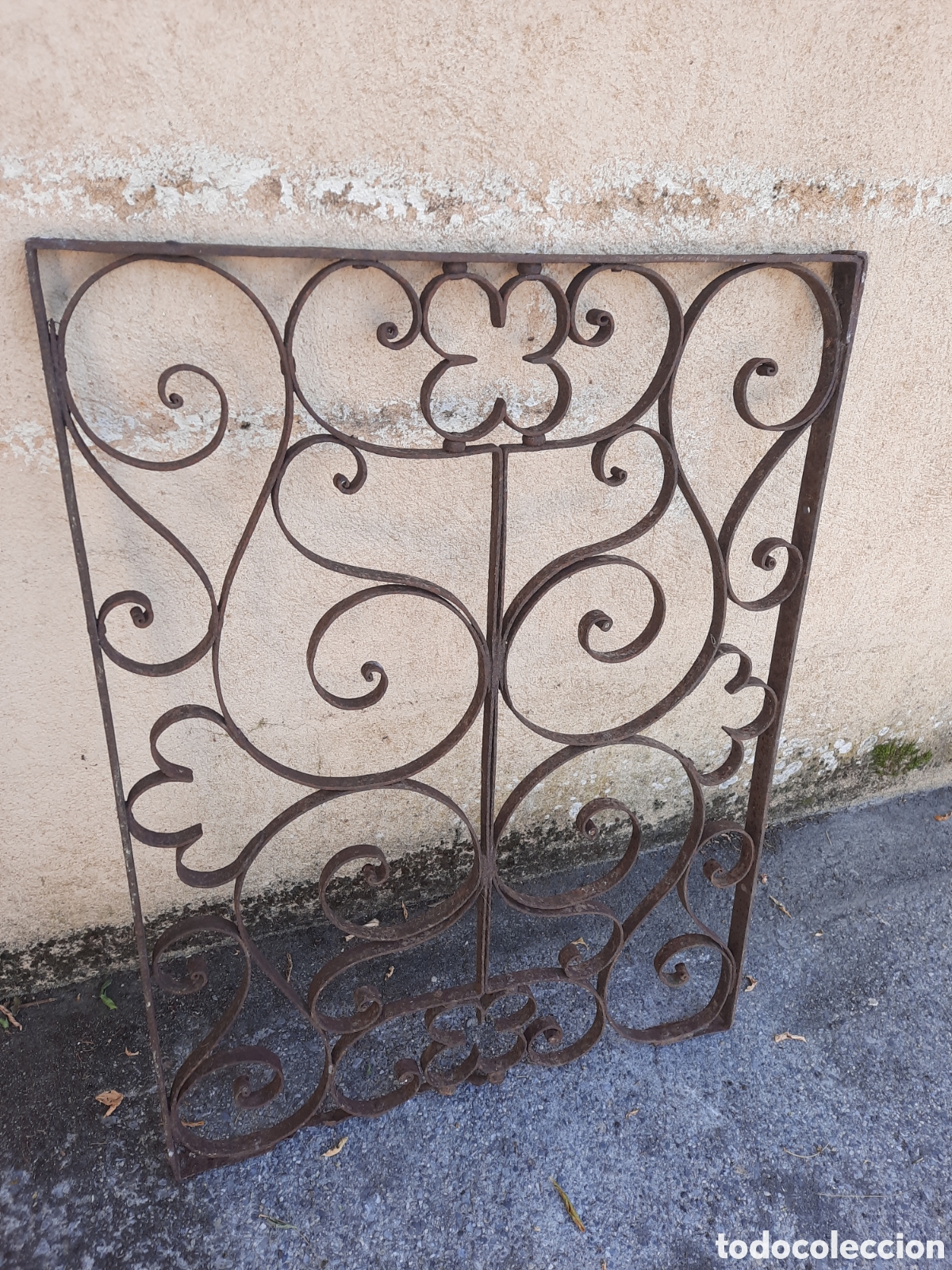 Antig&uuml;edades: Reja antigua de hierro - Foto 1