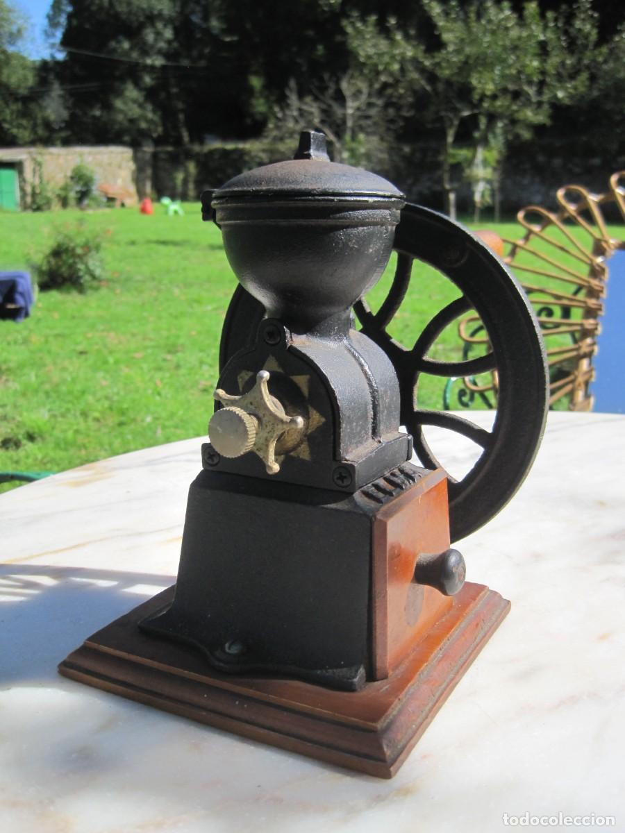 Antig&uuml;edades: MOLINILLO DE CAF&Eacute; CON RUEDA - MARCA ELMA - HIERRO Y MADERA - Foto 13