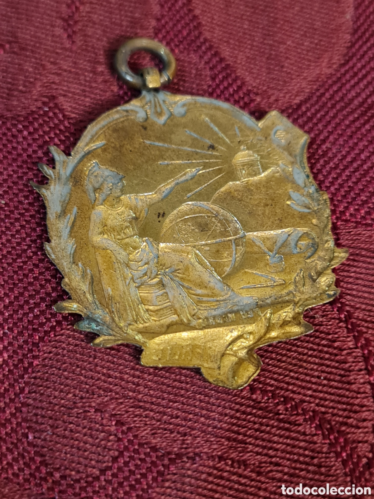Antig&uuml;edades: Antigua Medalla al m&eacute;rito - Foto 2