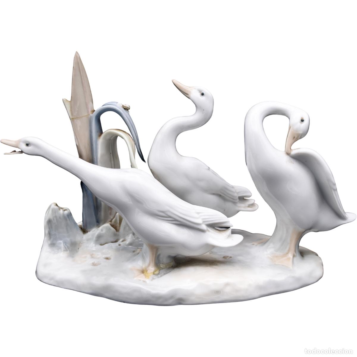 Antig&uuml;edades: Lladr&oacute; - Cisnes - Porcelana - Foto 1
