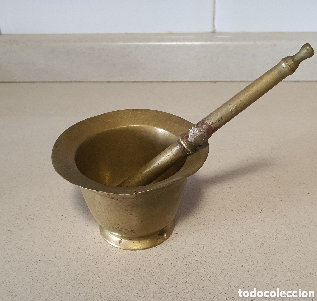 Antig&uuml;edades: Almirez antigua de bronce - Foto 1