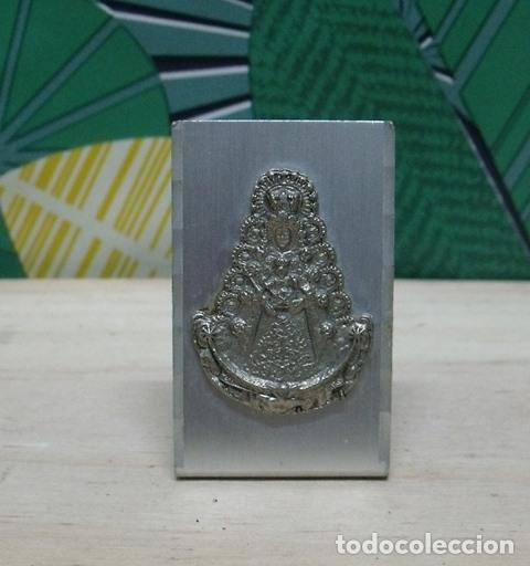 Antig&uuml;edades: Imagen Recuerdo Virgen del Roc&iacute;o - Foto 1