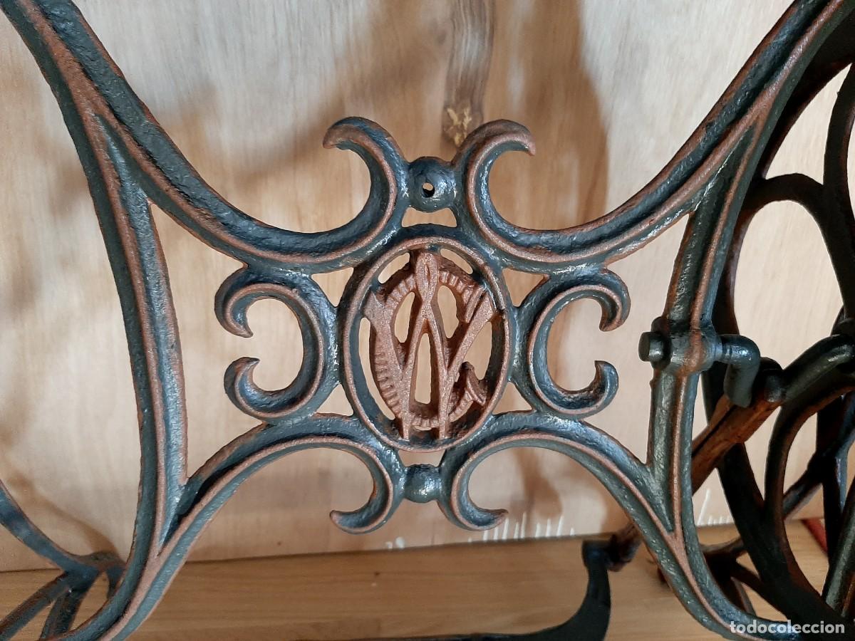 Antig&uuml;edades: Mesa hierro fundido y tablero madera macizo - Foto 1