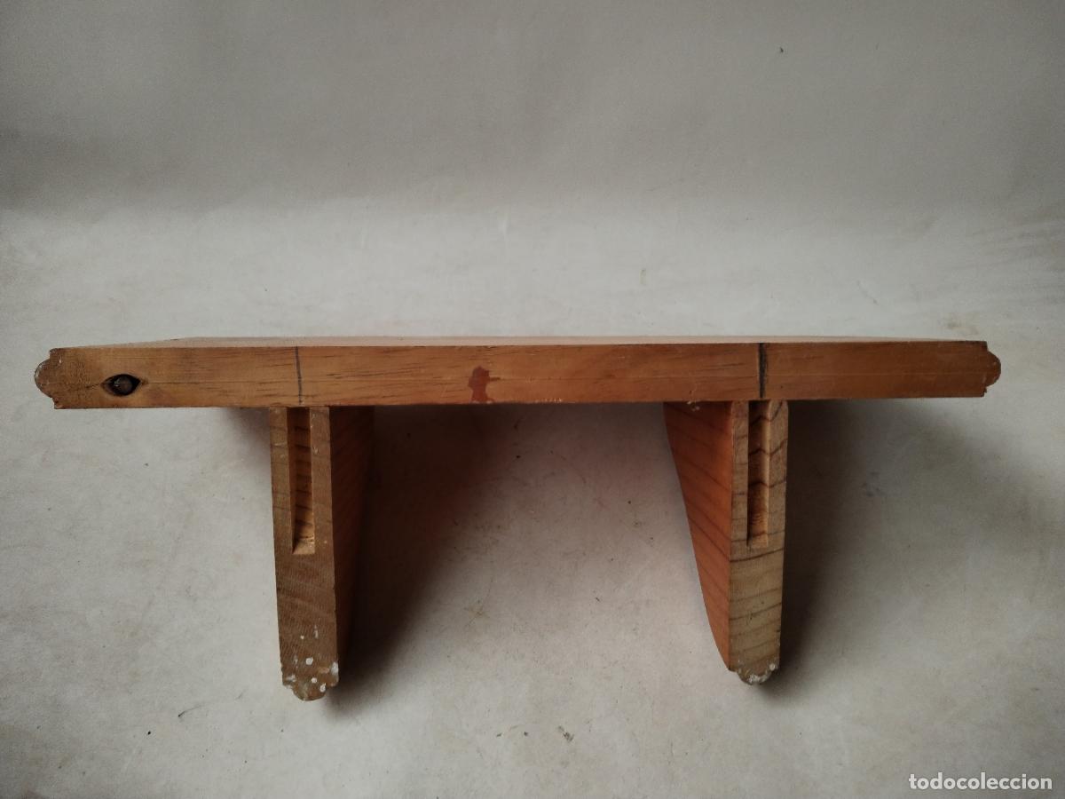 Antig&uuml;edades: repisa en madera de pino - Foto 2