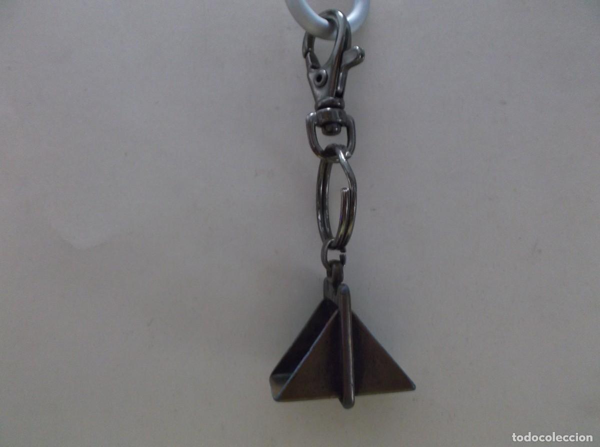 Antig&uuml;edades: LLAVERO CON UN ESTRIBO EN BRONCE. - Foto 1