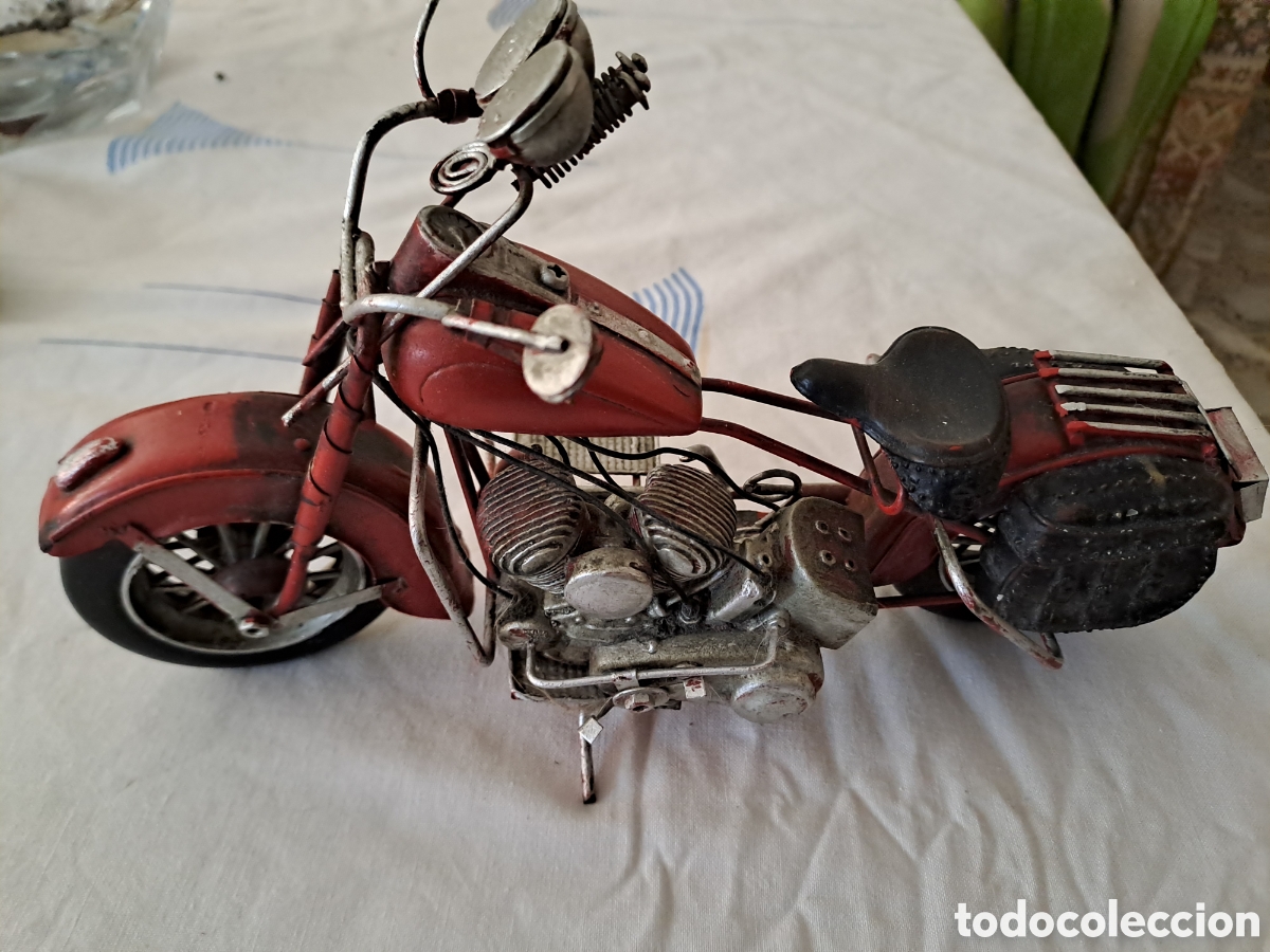 Antig&uuml;edades: Harley davidson roja miniatura - Foto 2