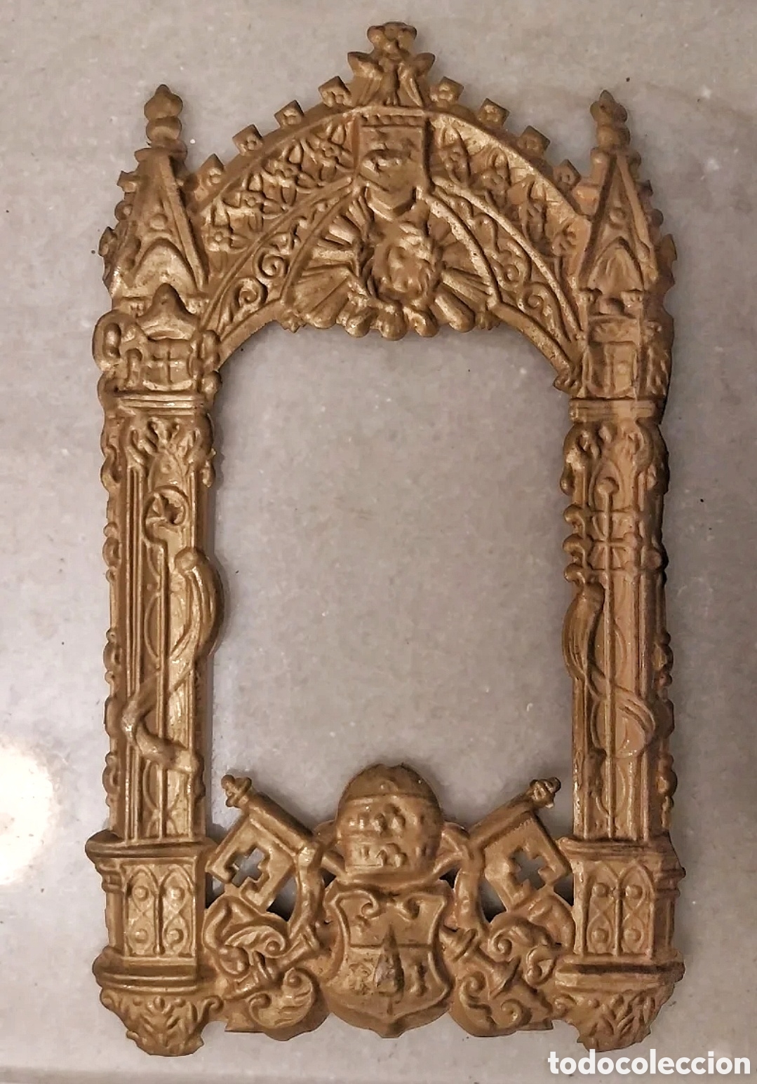 Antig&uuml;edades: Sacra de laton dorado - Foto 1