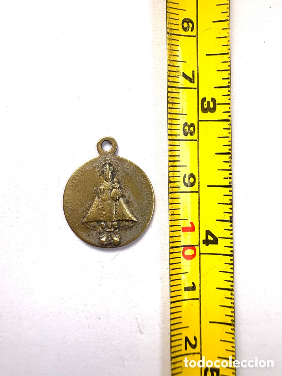 Antig&uuml;edades: MEDALLA RELIGIOSA DE LAT&Oacute;N. - Foto 3