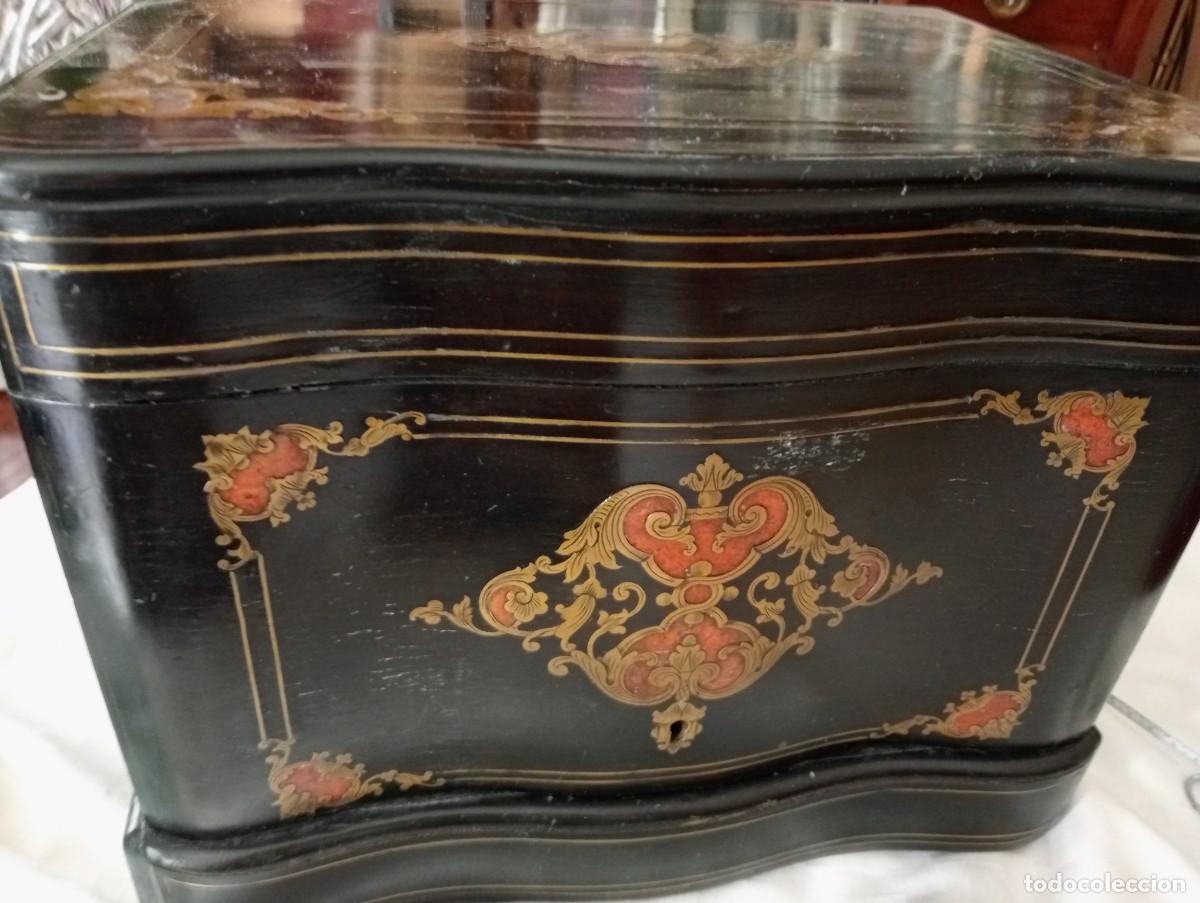 Antig&uuml;edades: ANTIGUO MUEBLE, LICORERA, MADERA - Foto 3