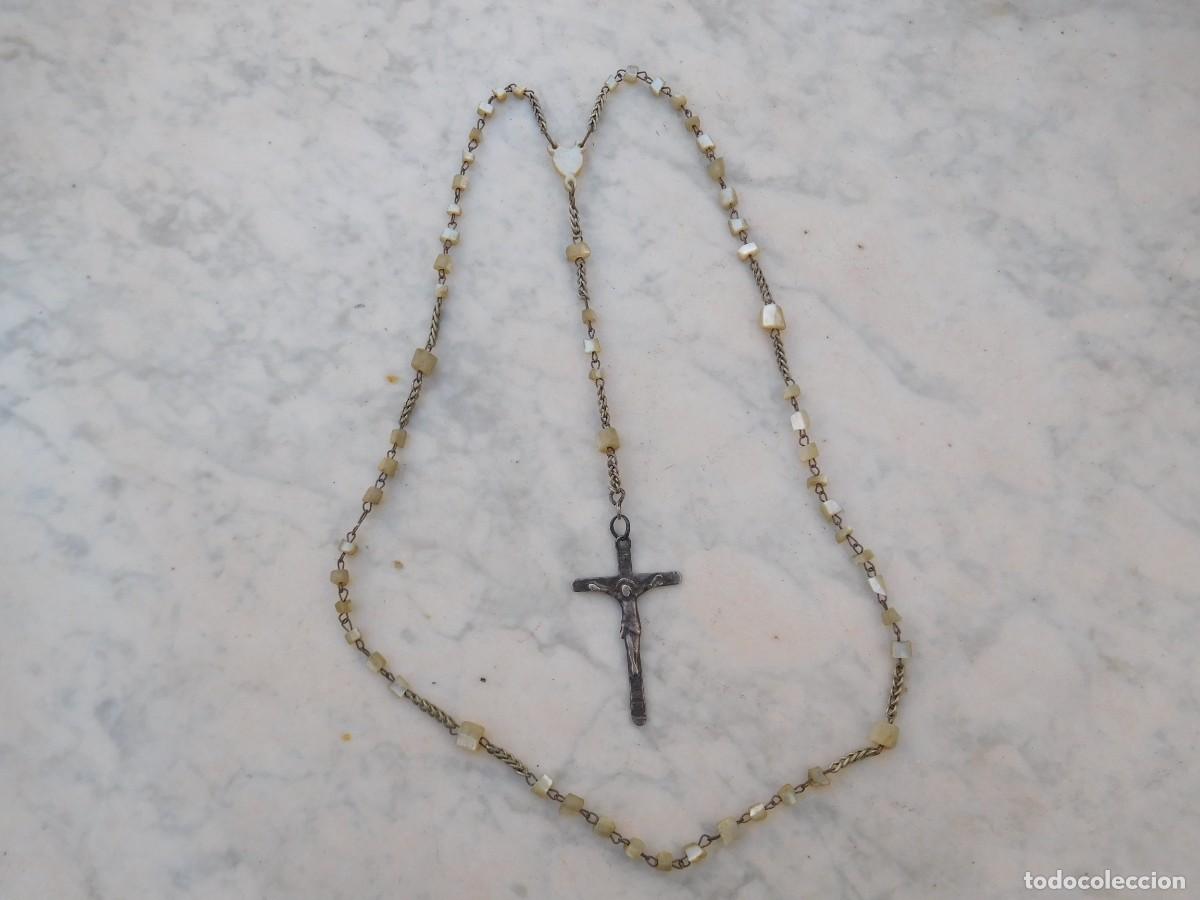 Antig&uuml;edades: Rosario de plata con cuentas de n&aacute;car - Foto 1