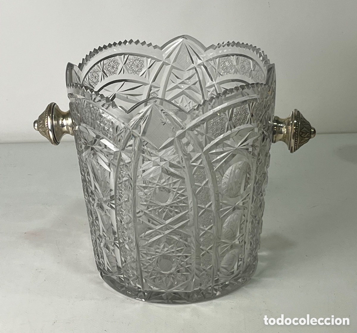 Antig&uuml;edades: GRAN CUBITERA CRISTAL TALLADO Y PLATA - Foto 1