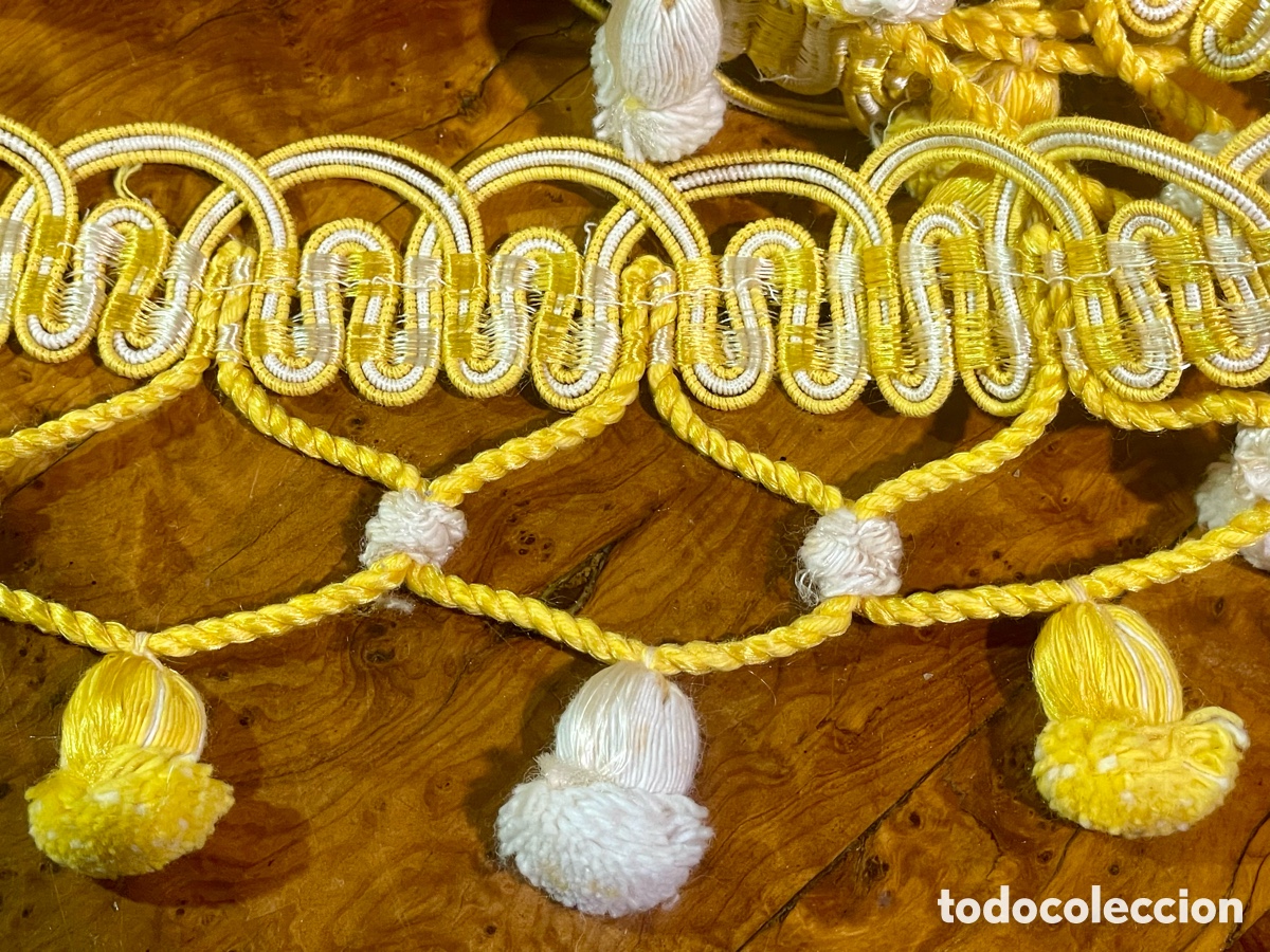 Antig&uuml;edades: Fleco Antiguo Blanco y Amarillo - Foto 1