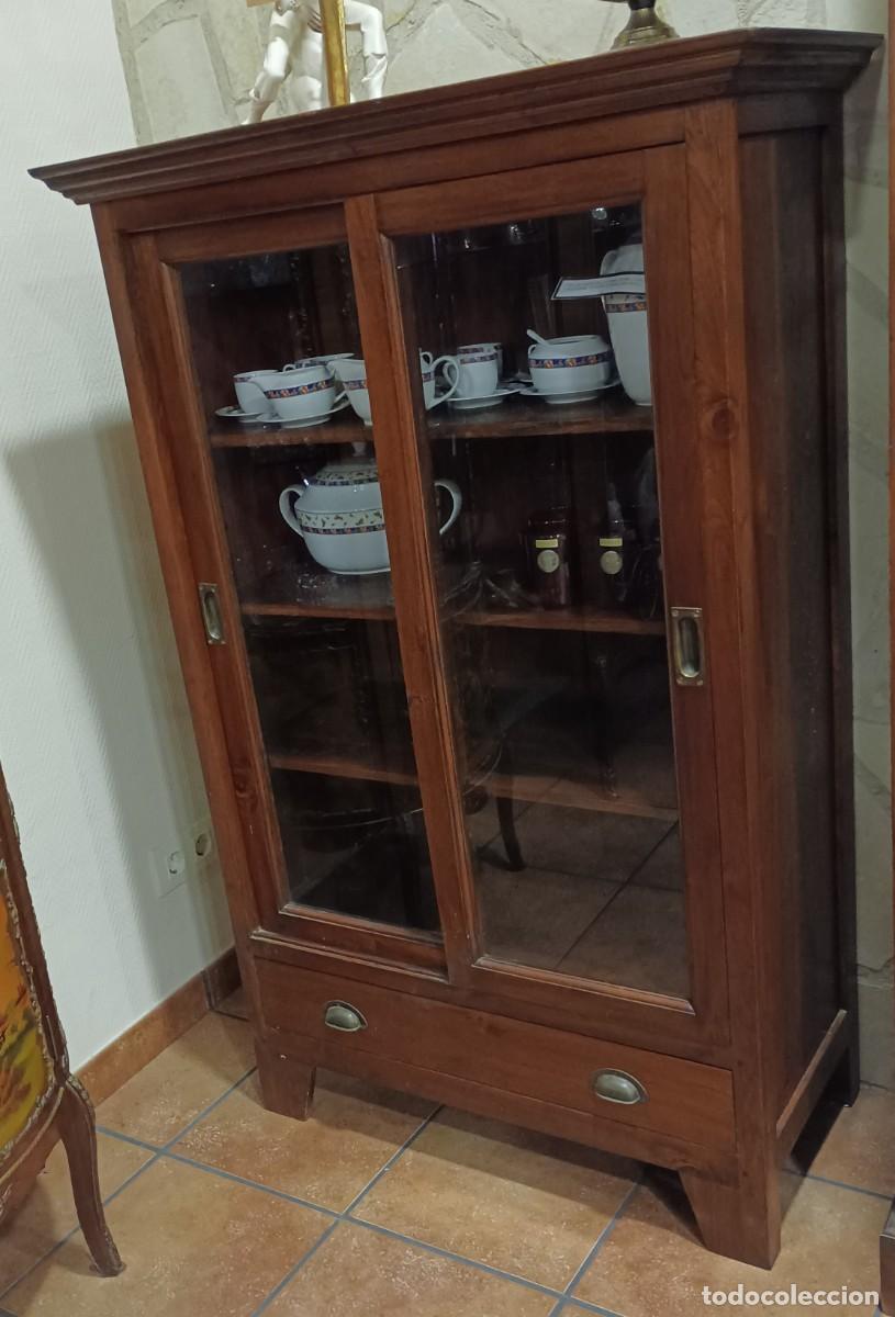 Antig&uuml;edades: VITRINA ESTILO COLONIAL MADERA DE TEKA - Foto 2