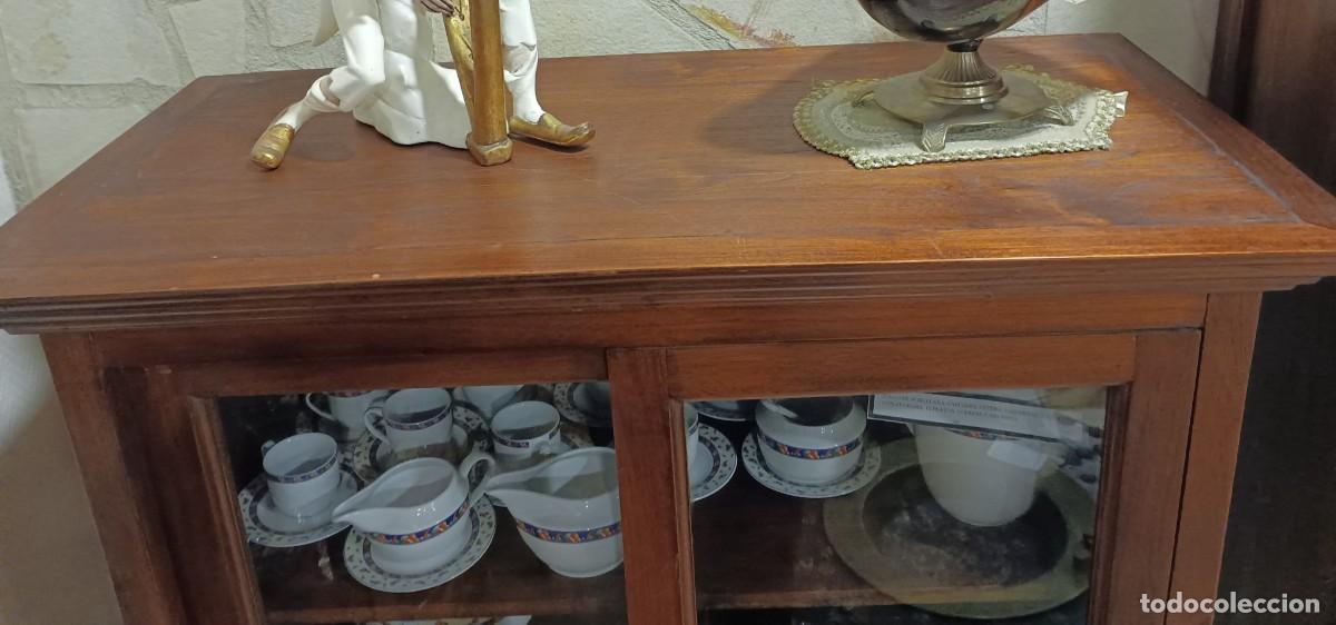 Antig&uuml;edades: VITRINA ESTILO COLONIAL MADERA DE TEKA - Foto 4