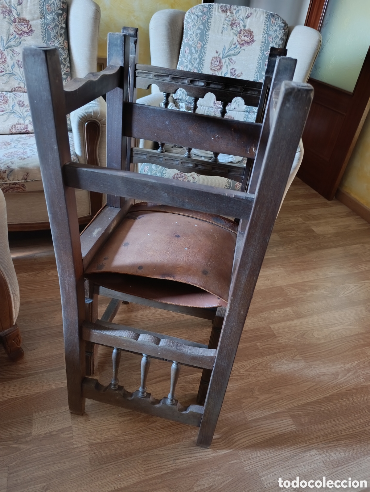 Antig&uuml;edades: Sillas r&uacute;sticas,de cuero y madera maciza - Foto 2