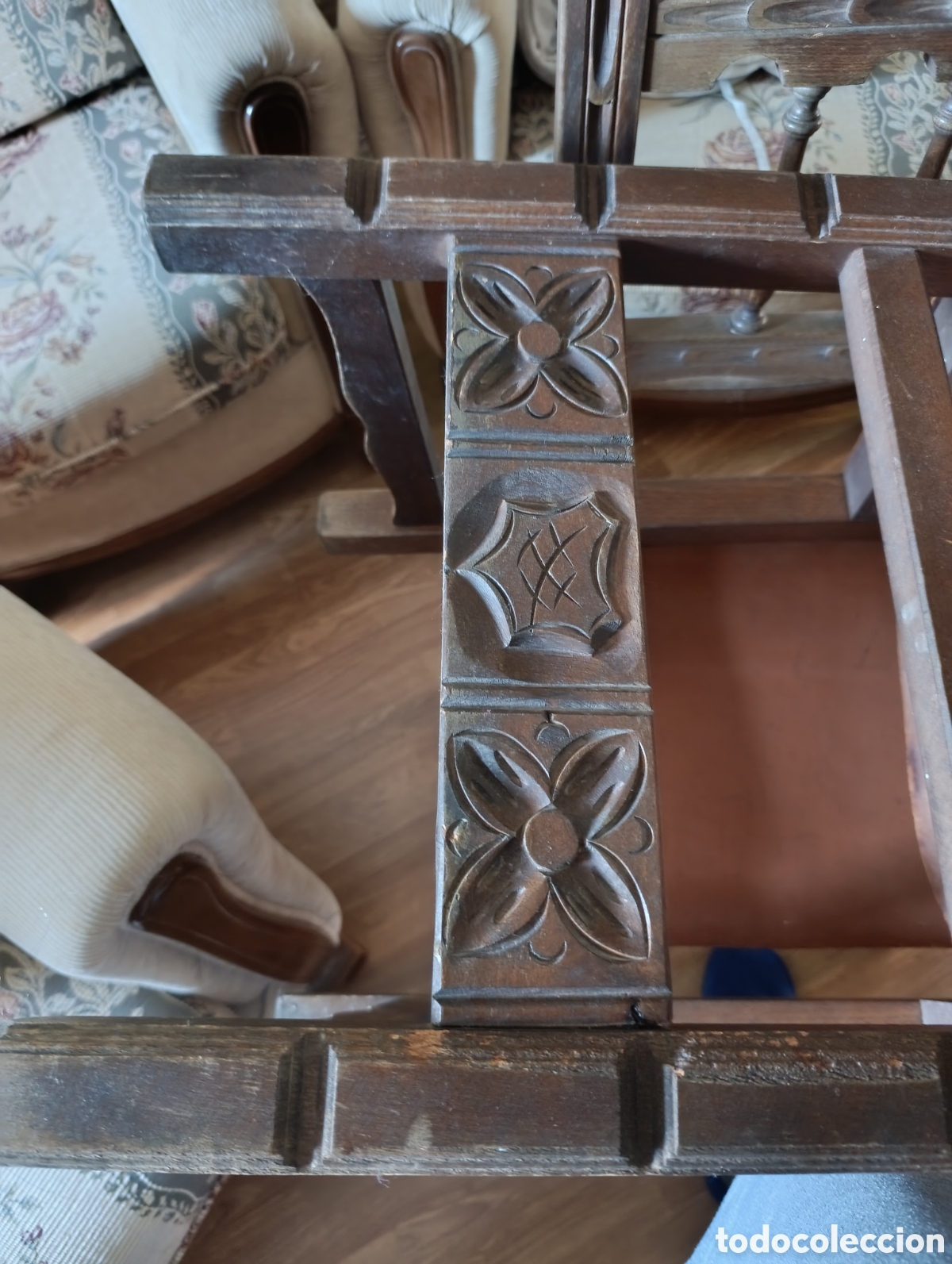 Antig&uuml;edades: Sillas r&uacute;sticas,de cuero y madera maciza - Foto 5