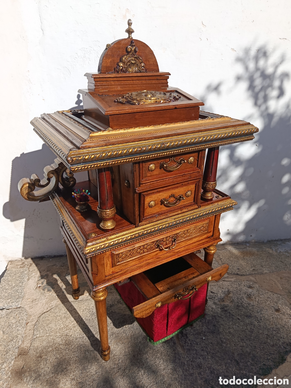 Antig&uuml;edades: Costurero de madera , metal y bronce - Foto 5