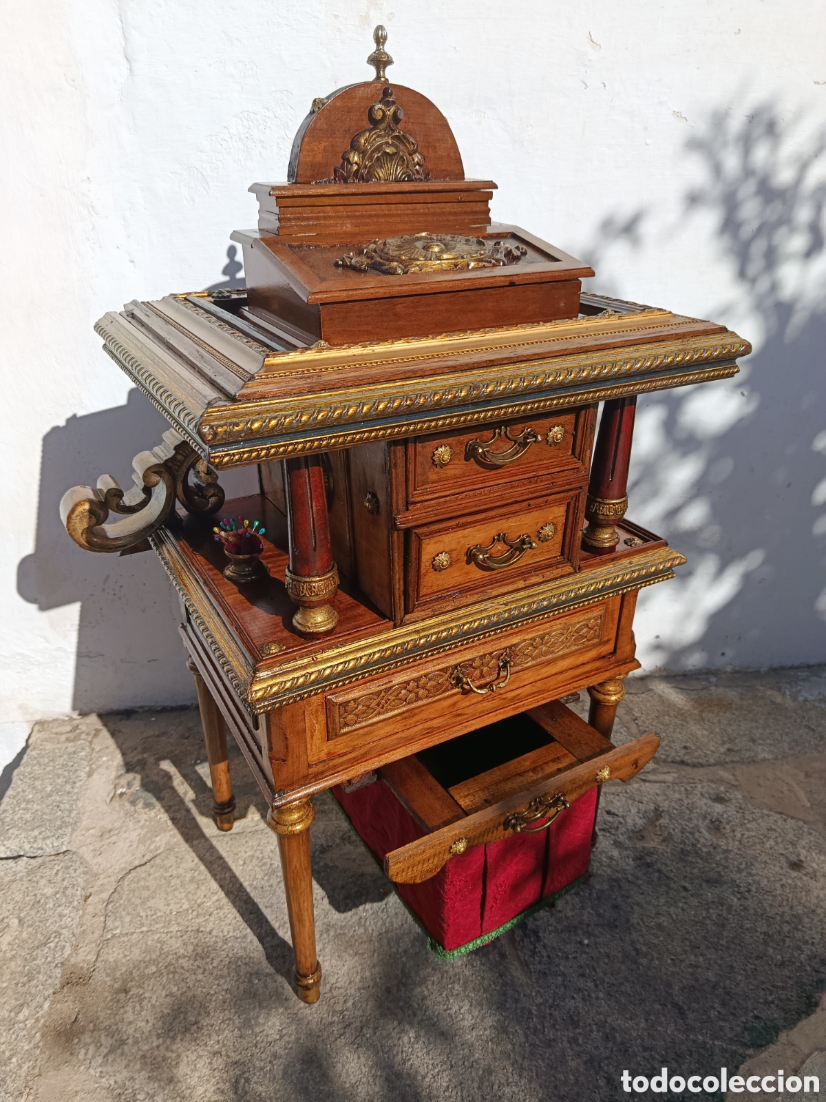 Antig&uuml;edades: Costurero de madera , metal y bronce - Foto 8