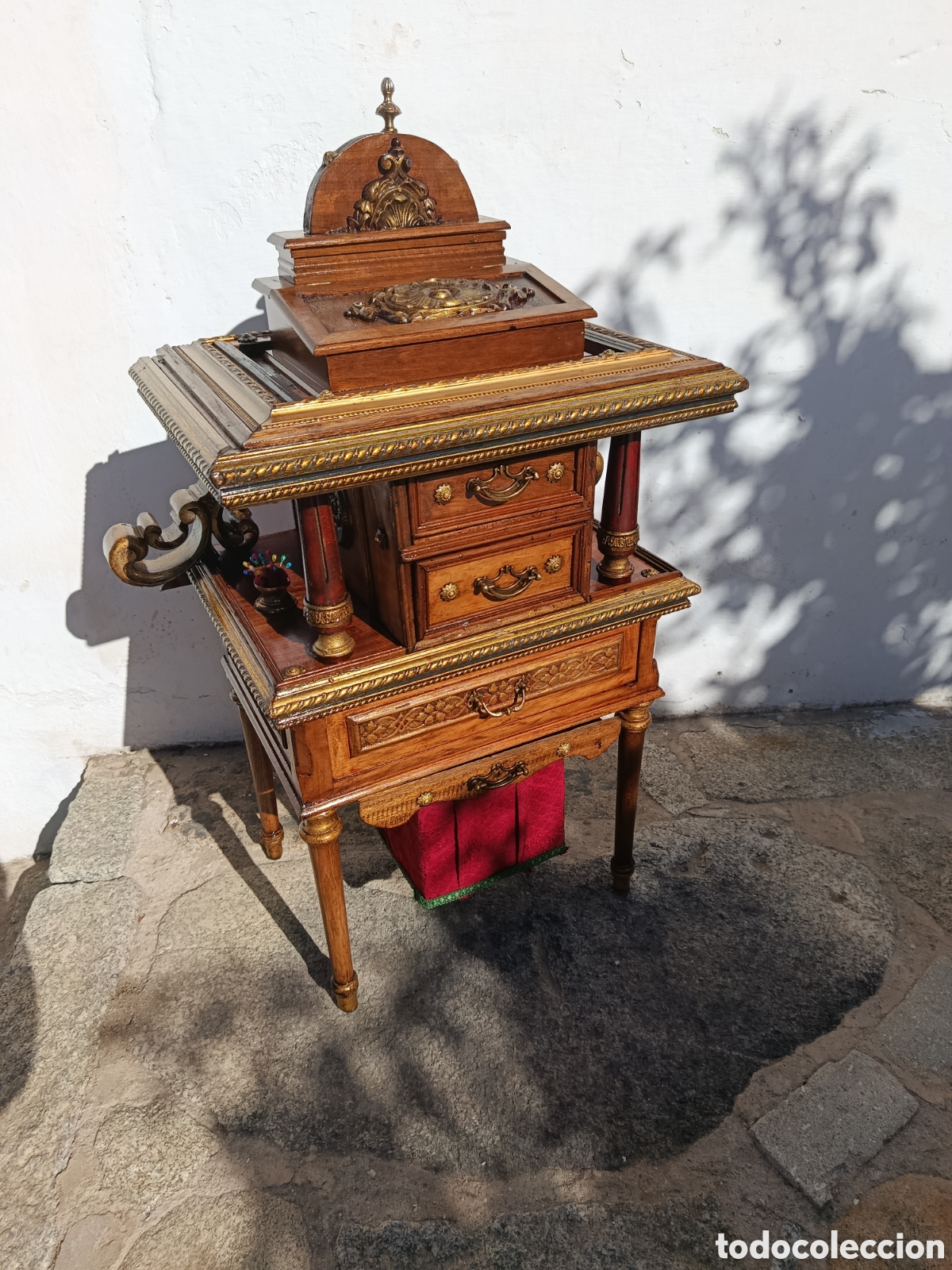 Antig&uuml;edades: Costurero de madera , metal y bronce - Foto 9