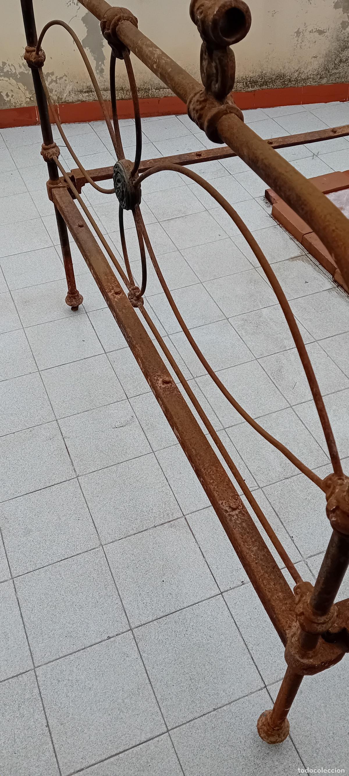 Antig&uuml;edades: ANTIGUA CAMA DE HIERRO - Foto 12