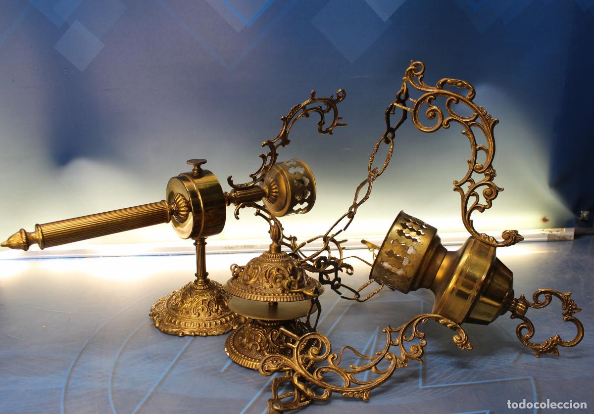 Antig&uuml;edades: L&aacute;mpara y aplique de bronce y opalina primera mitad s.XX. - Foto 11