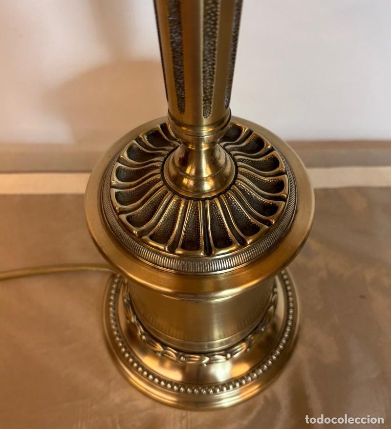 Antig&uuml;edades: L&aacute;mpara Sobremesa de Bronce - Foto 2