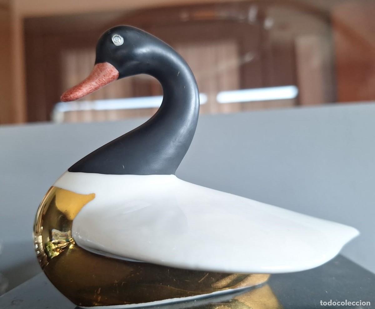 Antig&uuml;edades: Cisne Porcelana Mate y Brillo CAPODIMONTE - Foto 1