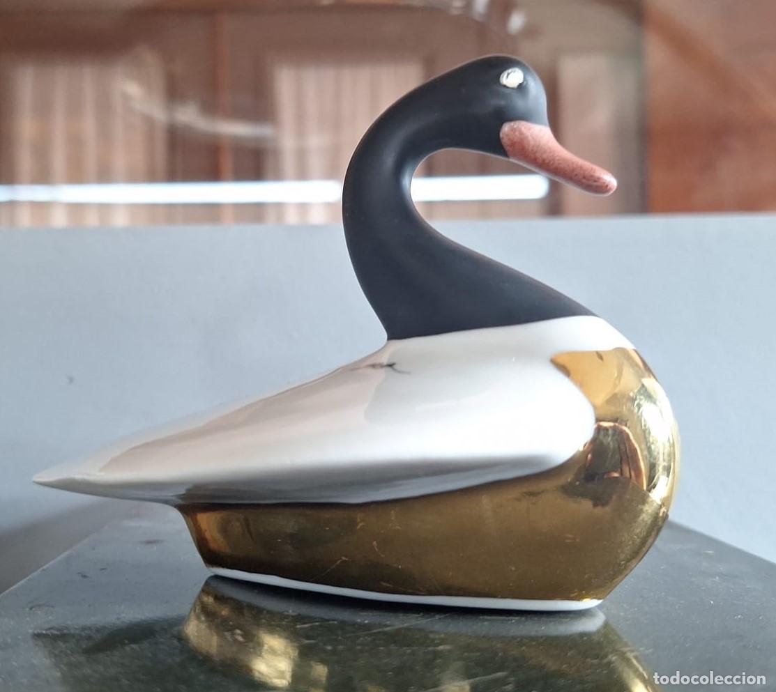 Antig&uuml;edades: Cisne Porcelana Mate y Brillo CAPODIMONTE - Foto 3