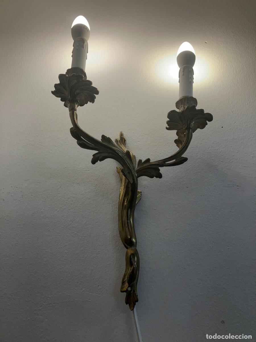 Antig&uuml;edades: Aplique pared bronce dos brazos en forma de vela. - Foto 2