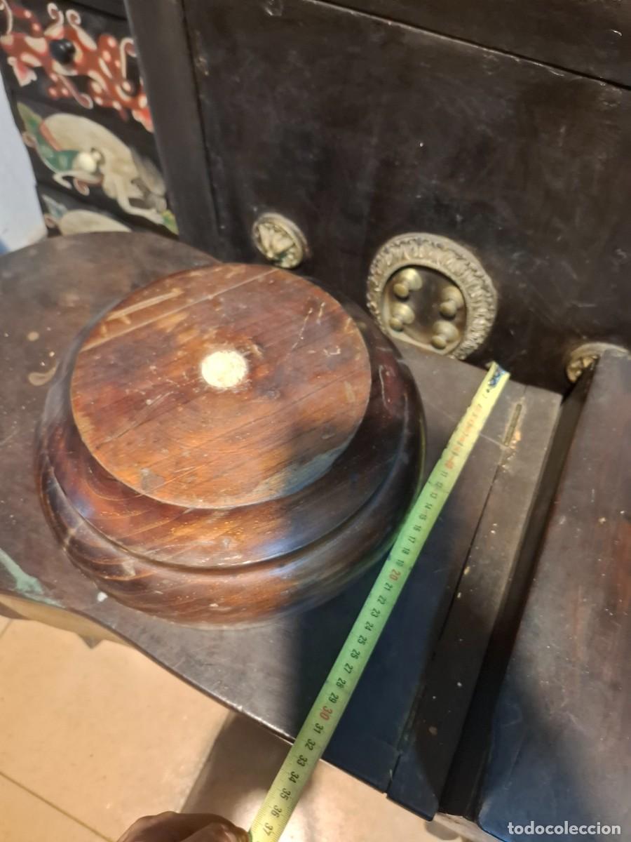 Antig&uuml;edades: Base en madera. Ideal para colocar figura u otro objeto - Foto 4