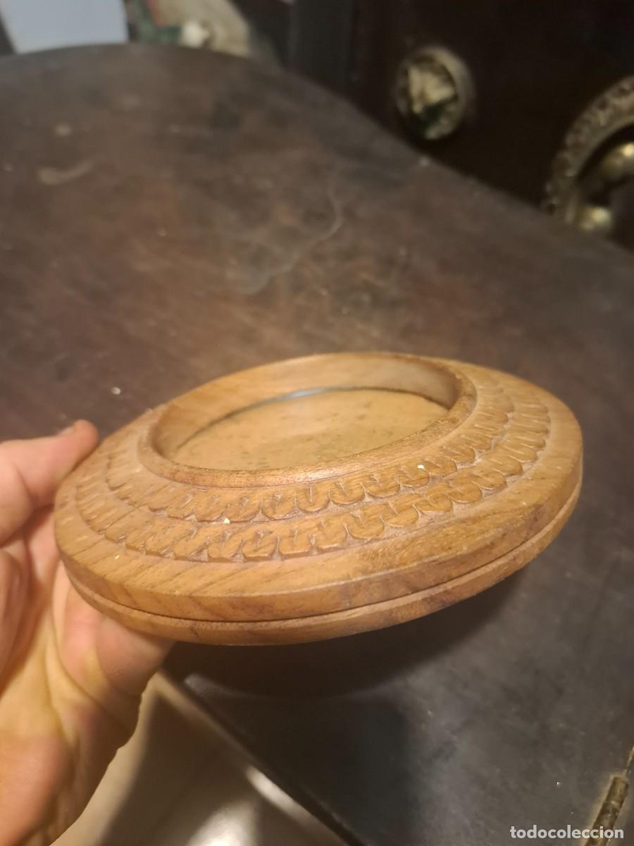 Antig&uuml;edades: Antiguo marco circular en madera tallada - Foto 2