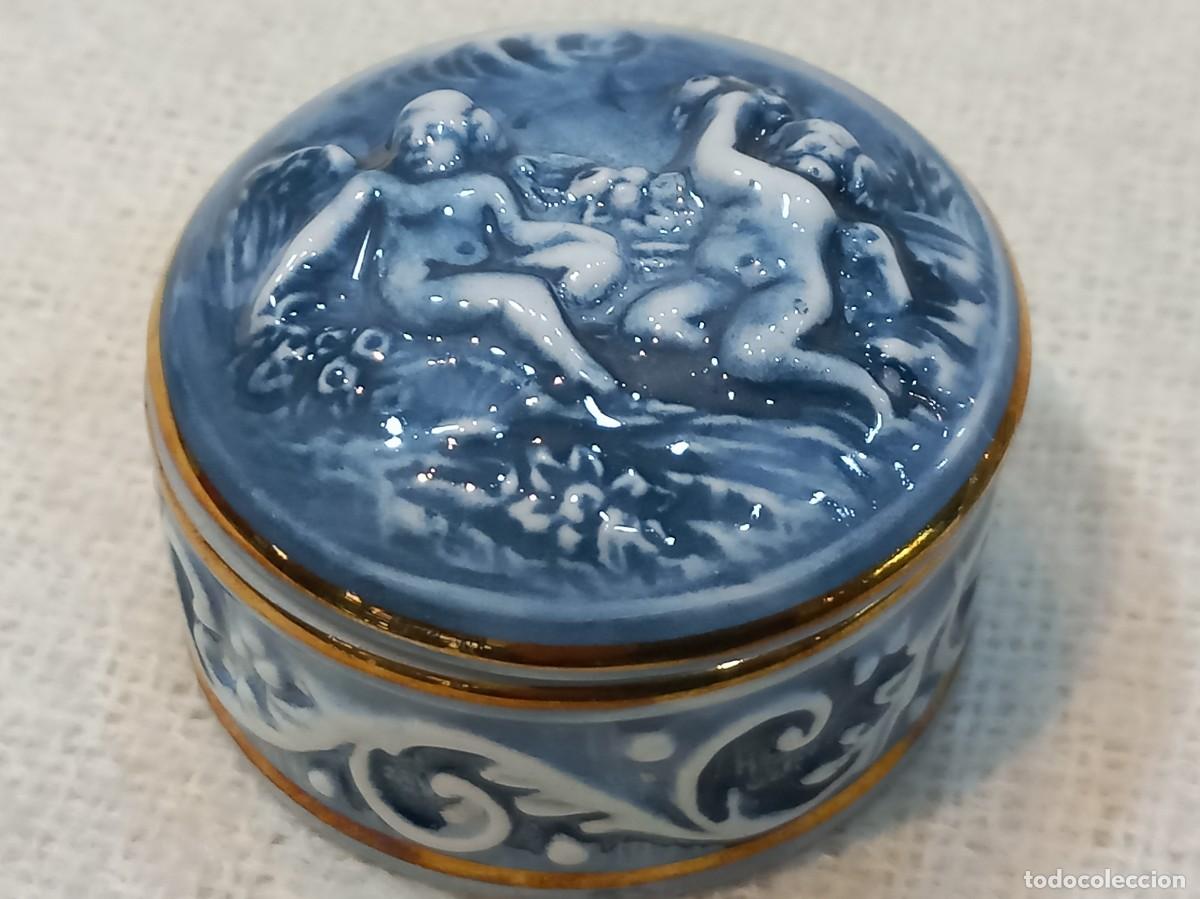 Antig&uuml;edades: DOS CAJITAS &uml;CAPODIMONTE&uml; mitol&oacute;gicos azul - Foto 3