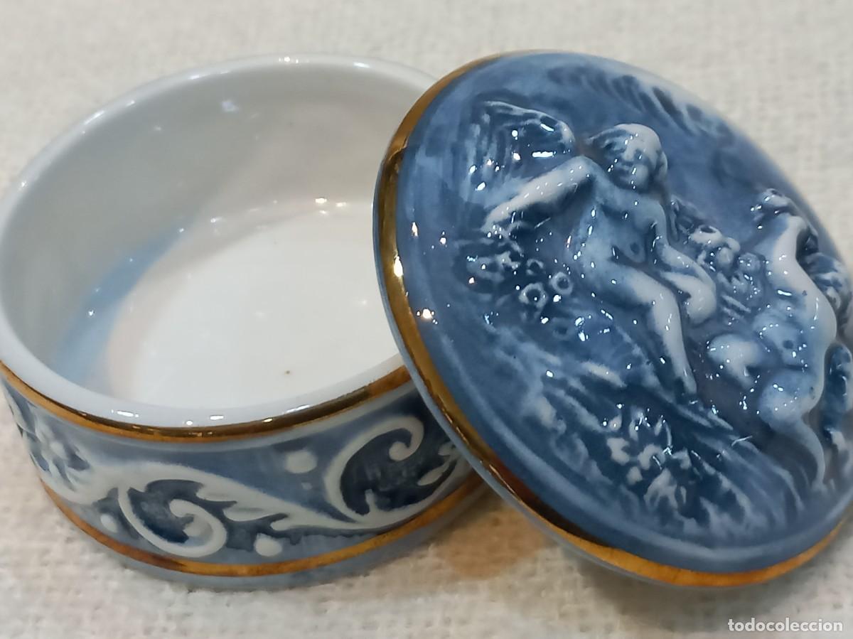 Antig&uuml;edades: DOS CAJITAS &uml;CAPODIMONTE&uml; mitol&oacute;gicos azul - Foto 4
