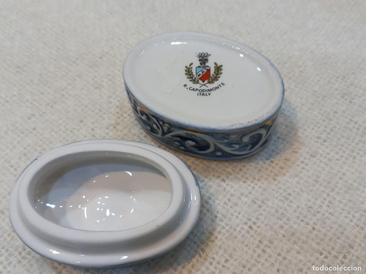 Antig&uuml;edades: DOS CAJITAS &uml;CAPODIMONTE&uml; mitol&oacute;gicos azul - Foto 13