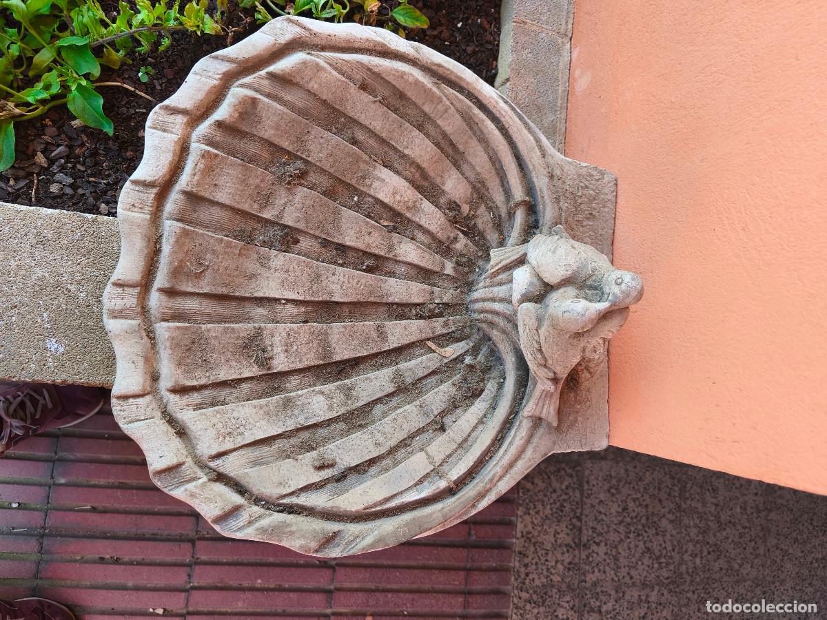Antig&uuml;edades: Bebedero de p&aacute;jaros antiguo - Foto 2