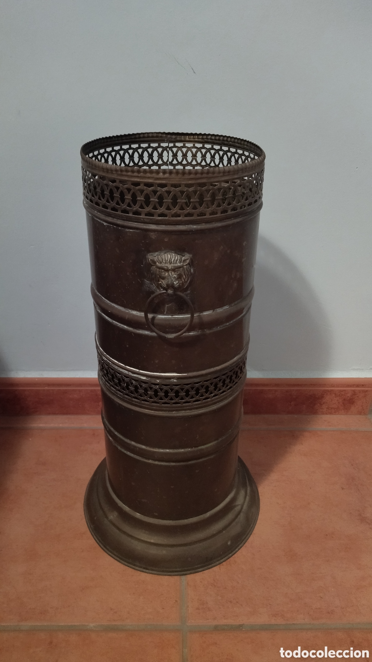Antig&uuml;edades: Parag&uuml;ero antiguo de lat&oacute;n - Foto 1