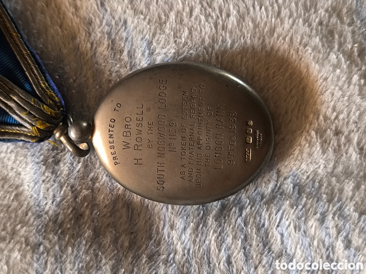 Antig&uuml;edades: Lote medallas y libros masonicos - Foto 8