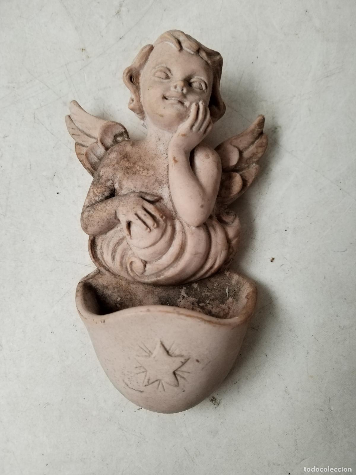 Antig&uuml;edades: benditera angel de resina - Foto 4