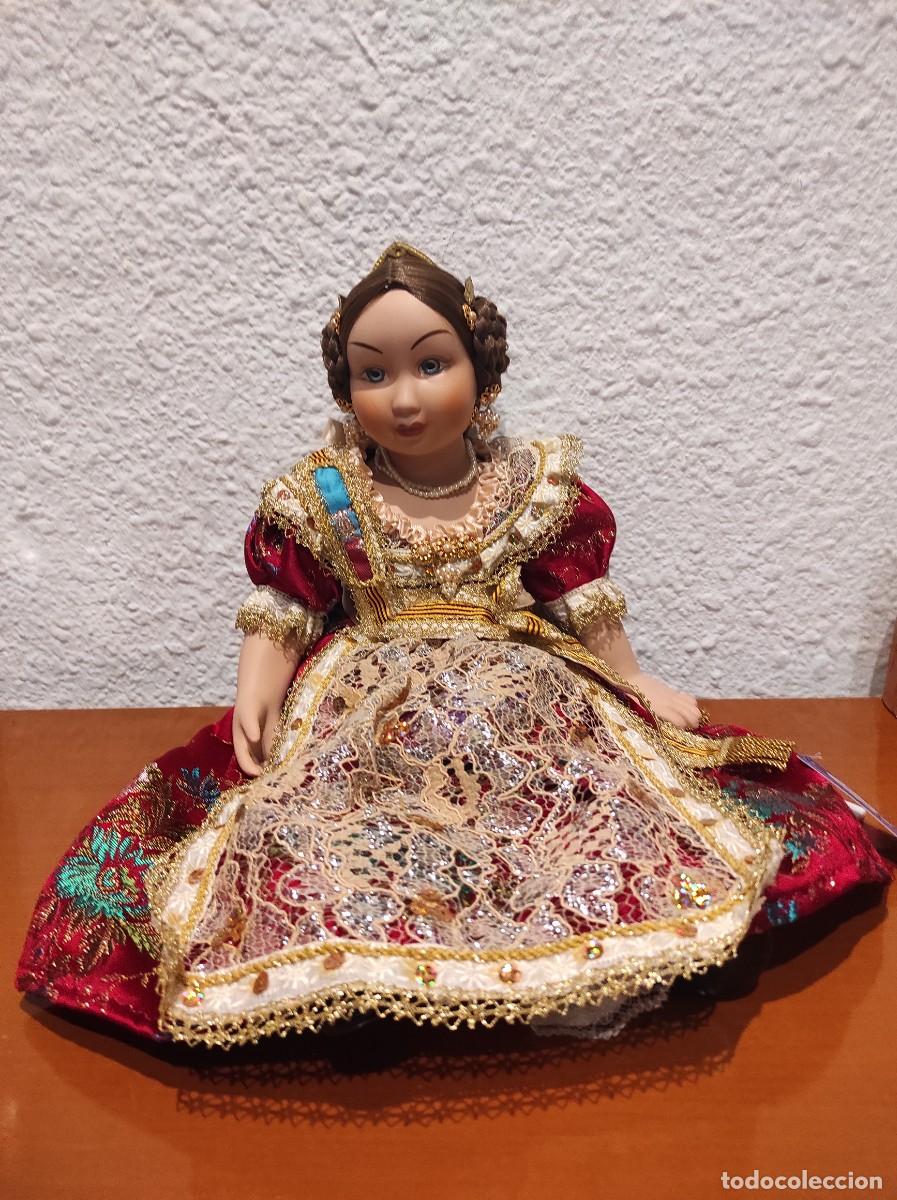 Antig&uuml;edades: MU&Ntilde;ECA DE PORCELANAS MARIN - Foto 1