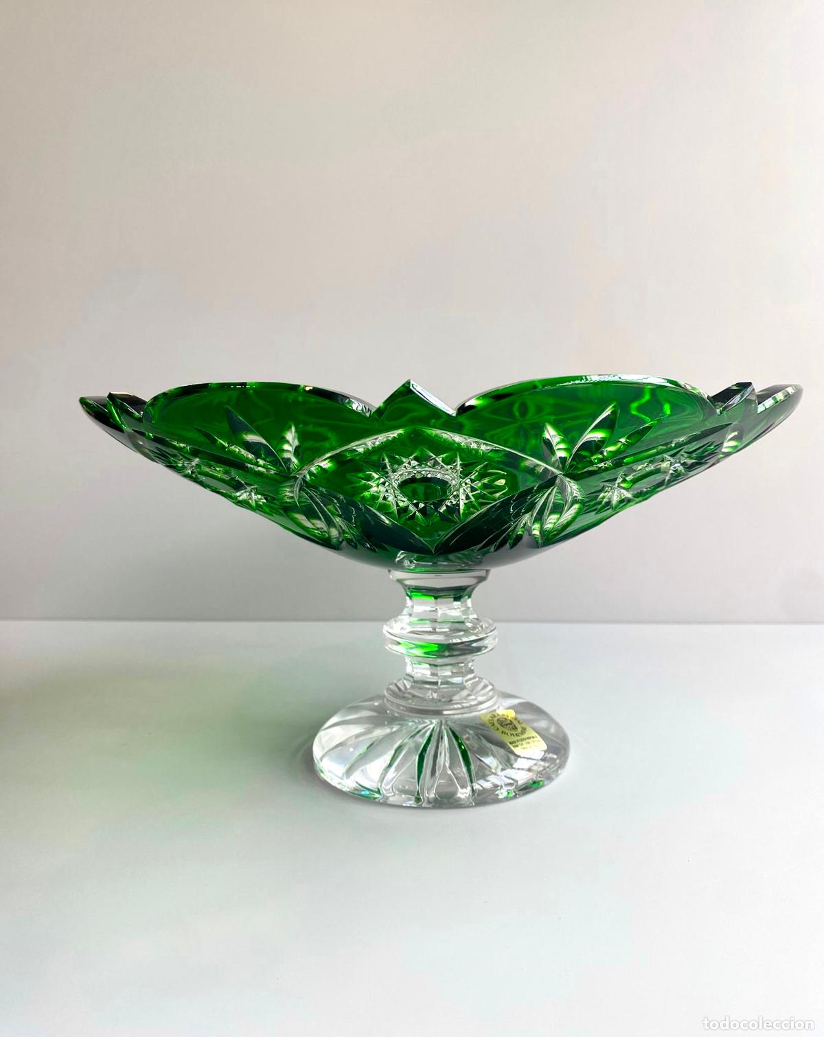 Antig&uuml;edades: Frutero cristal de plomo verde tallado a mano de Caesar Crystal Bohemiae.