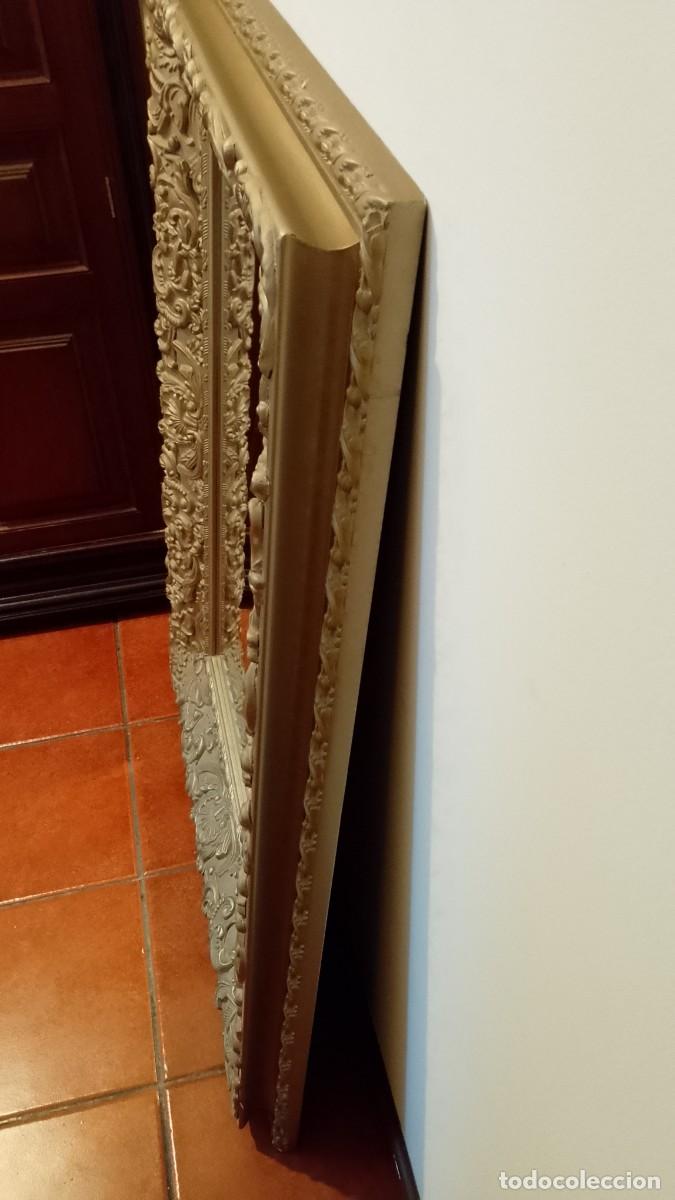Antig&uuml;edades: Espelho Dourado Moldura trabalhada - Foto 2