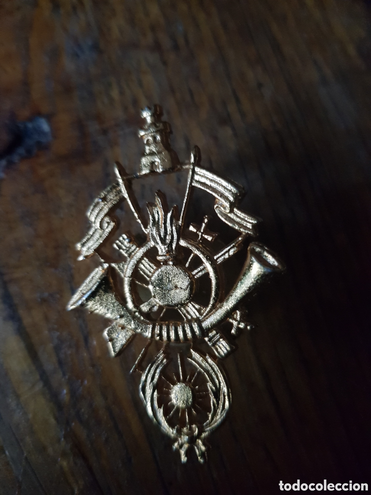 Oggetti Antichi: ANTIGUA INSIGNIA MILITAR.