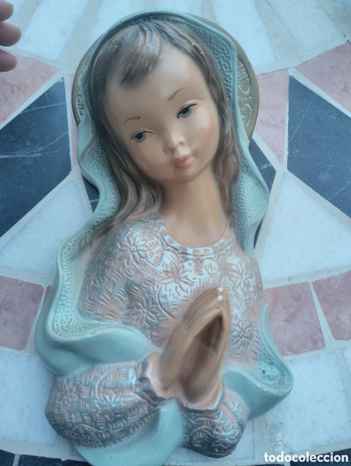 Antig&uuml;edades: Virgen antigua para colgar en la pared - Foto 1