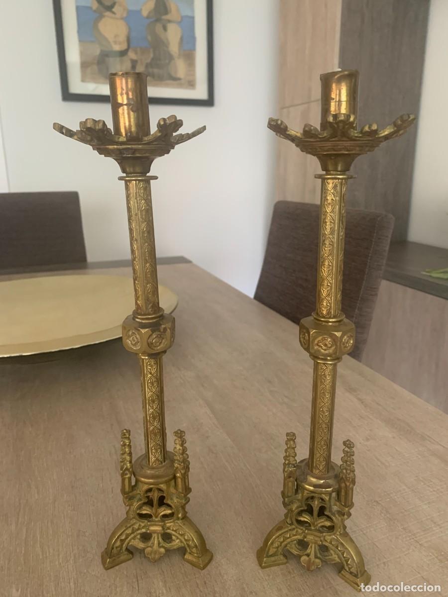Antig&uuml;edades: Pareja de candelabros - Foto 3