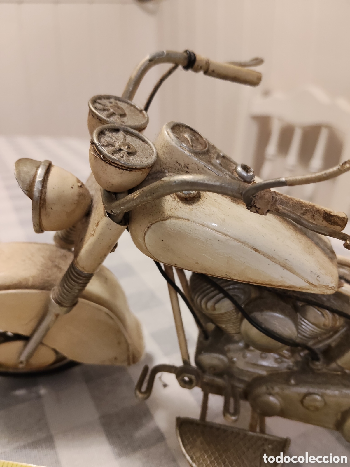 Antig&uuml;edades: Espectacular moto en escala - Foto 6