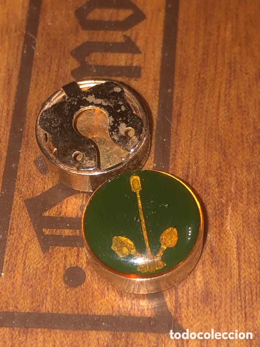 Antig&uuml;edades: Emblemas gemelos antiguos - Foto 2