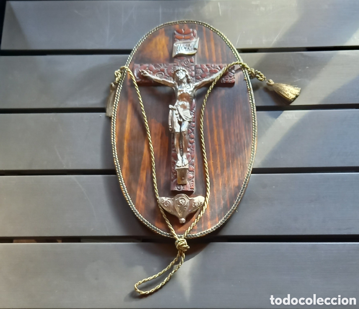Antig&uuml;edades: ANTIGUA BENDITERA CON JESUCRISTO - Foto 1
