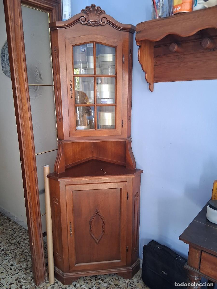 Antig&uuml;edades: Mueble de madera con vitrina esquinera - Foto 1