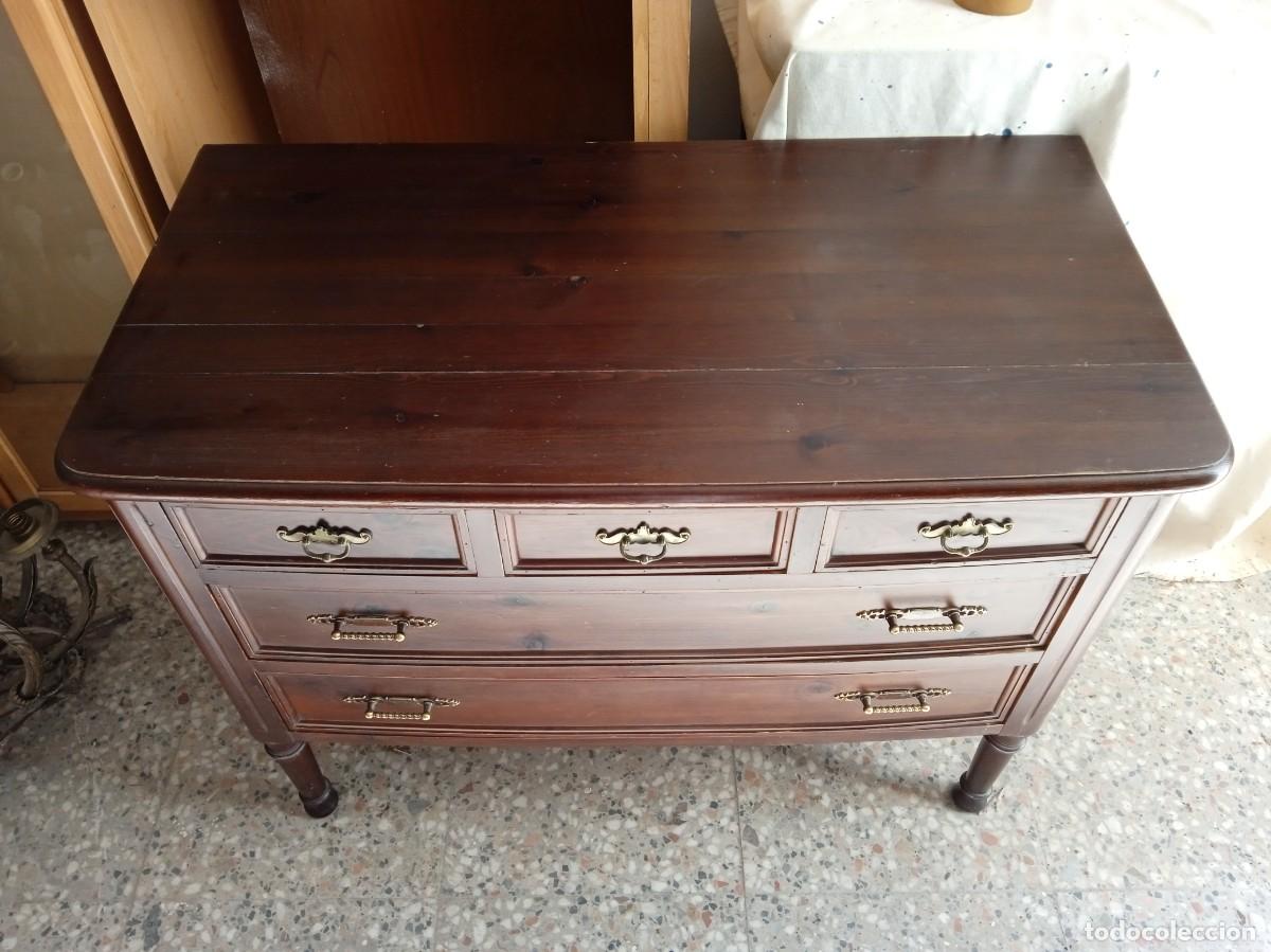 Antig&uuml;edades: Mueble c&oacute;moda cajonera de madera maciza - Foto 2